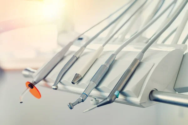 Primer Plano Instrumentos Dentales Profesionales Estomatología Lugar Trabajo Clínica Médica — Foto de Stock
