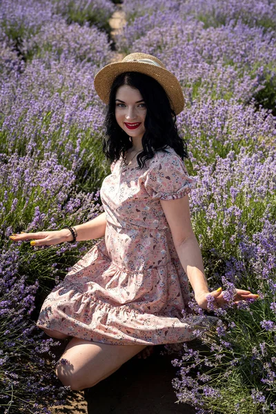 Portrait Young Charming Brunette Woman Lavender Flowers —  Fotos de Stock