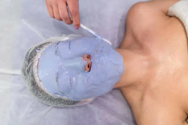 Beautician Procedures Dermatolog Applying Face Mask Young Woman Wellness — Fotografia de Stock