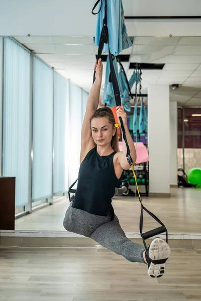 Attractive Young Woman Smiling While Stretching Her Body Gym Woman — Fotografia de Stock