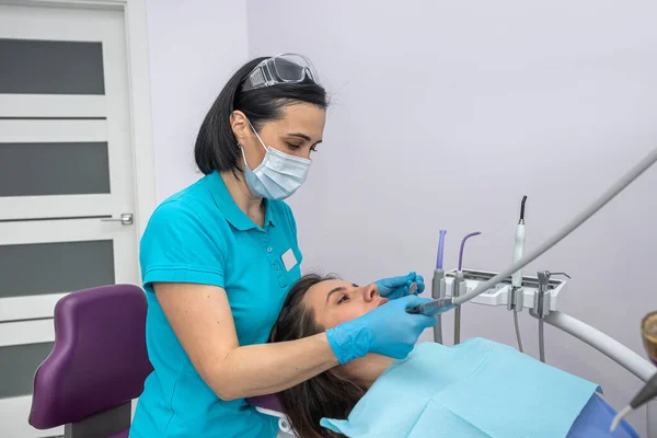 Young Girl Lying Woman Dentist Chair Dental Examination Teeth Examination — Fotografia de Stock