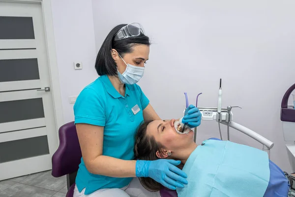 Orthodontist Uses Intraoral Scanner Scan Patient Teeth Concept Modern Dental —  Fotos de Stock