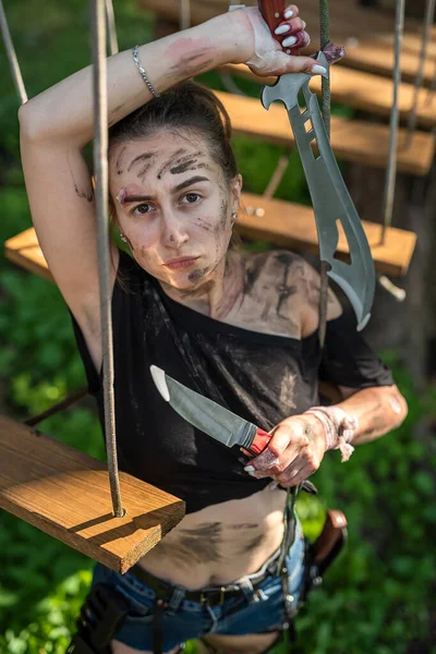 Female Huntress Holding Sharp Knife Waiting Her Prey Forest Lifestyle — Stockfoto
