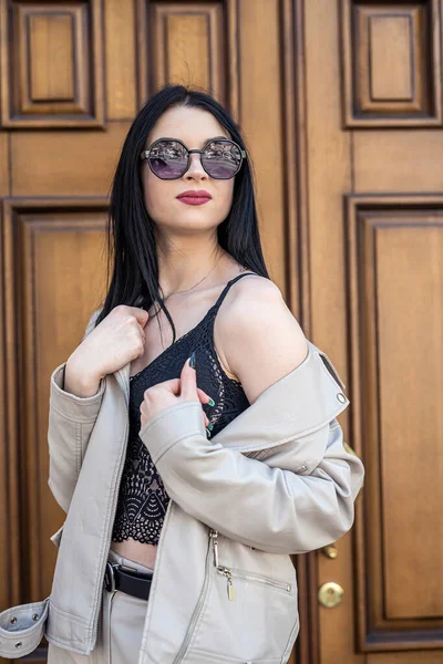 Beautiful Young Woman Wear Fashion White Suit Posing Old Wooden — Fotografia de Stock