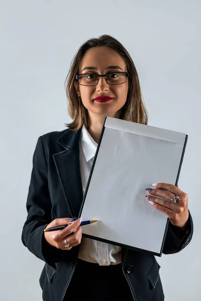 Smiling Business Woman Holding Document Clipboard Isolated White Background Portrait — Stock Photo, Image