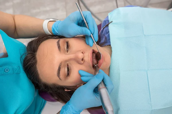 Close Photo Pretty Woman Being Examined Dentist Dental Instruments Dental — Fotografia de Stock