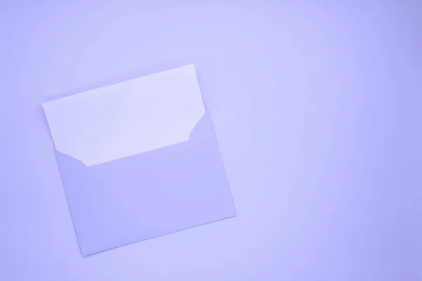 One Open Lilac Envelope Blank White Card Lilac Background Mockup — Fotografia de Stock