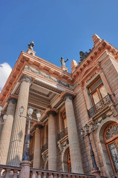 Teatro Con Arquitectura Neoclásica Durante Día — Foto de Stock