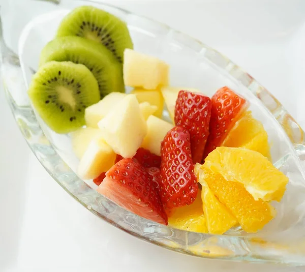 Uma Porção Salada Frutas Com Muitas Vitaminas — Fotografia de Stock