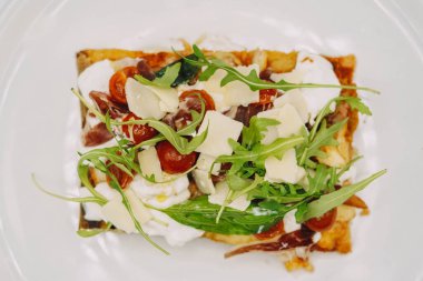 İtalyan usulü pizza dilimle satılacak.