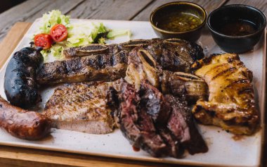 Mükemmel kalite ızgaranın farklı kesimleri.