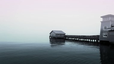 Denizdeki Deniz feneri