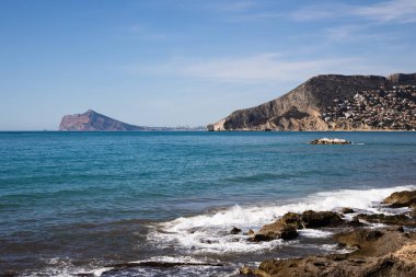 Calpe sahilinin manzarası, Penon de ifach, costa blanca, İspanya