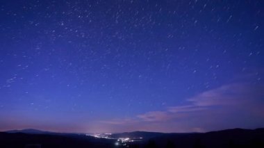 Gece Gökyüzünde Yıldız İzleri, 4K