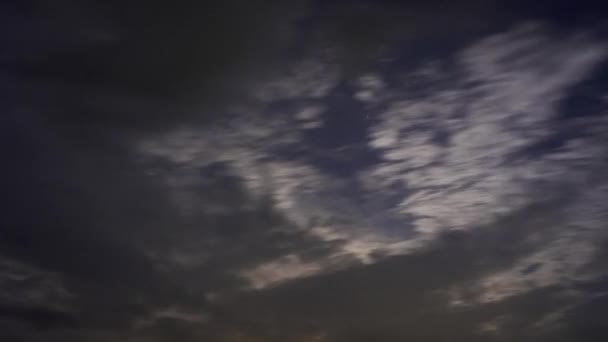 Nuvens noturnas Lua cheia, Nuvens noturnas Lua — Vídeo de Stock