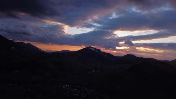 Sunset in fluctuating motion from the air, drone aerial view — Stock video