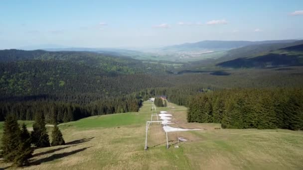 Flying Cable Cars Slopes Spring Forest Landscape Sunny Day High — kuvapankkivideo