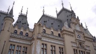 Iasi 'den Palatul Kültürü' nün mimari görüntüleri.