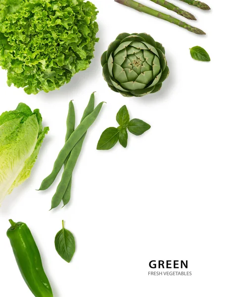 Variasi sayuran hijau berdaun yang diisolasi dengan latar belakang putih . — Stok Foto