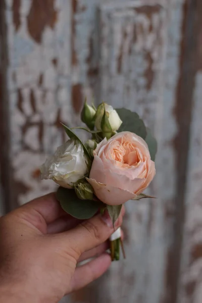 Rose Rosa Chiaro Matrimonio Boutonnieres Sfondo Legno — Foto Stock