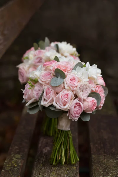 Pink Wedding Bouquet Composed Roses Freesias Hypericum Astilba Eucalypthus Isolated — Stock Photo, Image