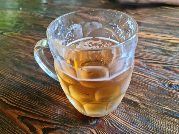 Склянка Холодного Пива Столі — стокове фото
