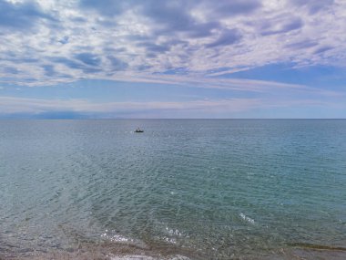 Deniz manzaralı bir kuş bakışı