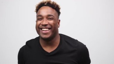 Bizi güldüren basit şeylerdir.