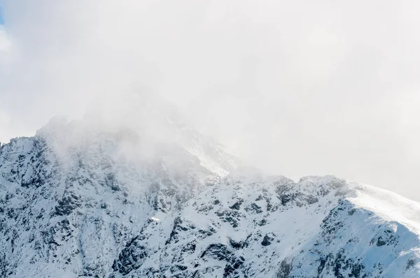 Winterlandschaft Blick Auf Die Schneebedeckten Gipfel Von Orla Perc Der — Stockfoto