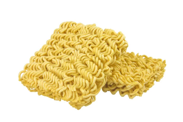 Beyaz arka planda izole edilmiş anlık erişte küpleri