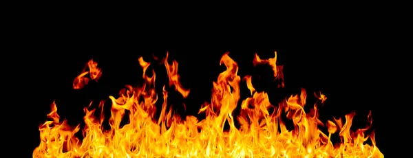 alevler siyah arkaplanda