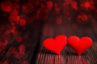 Kırmızı kalpli güzel bir arka plan, Sevgililer Günü, aşk konsepti