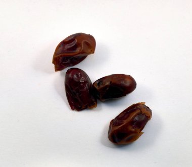 Birbiri üstüne dizilmiş tomurcuk gibi tomurcukları vardır!