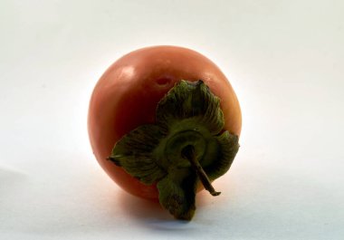 Hurma, kuzey enlemlerinde egzotik bir meyvedir.