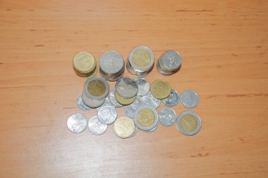 yığılmış madeni paralar, enflasyon, mevcut enflasyon ve deflasyon durumu