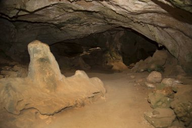 Mağaranın manzarası