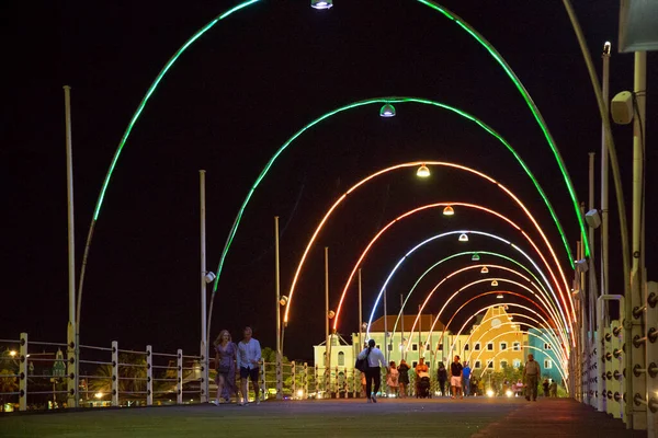 Queen Emma Bridge Willemstad City Night Illumination — Fotografia de Stock