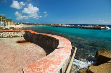 Eski sahil manzarası  