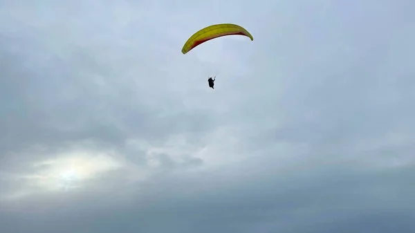 Paraglider Flying Sky — Stock Photo, Image