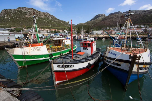 Utsikt Över Havskusten Med Fiskebåtar Och Små Fartyg — Stockfoto