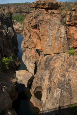 Blyde Nehri ve Bourke 'un Şans Çukurları' nı gösteren manzara 