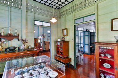 Bangkok Halk Müzesi veya Bangkokian Müzesi, Tayland 'ın Bangkok şehrinde bir müzedir. Müze iki katlı iki büyük bina ve bir bahçeden oluşur..