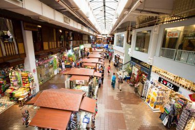 Kuala Lumpur, Malezya - 26 Ocak 2017: Kuala Lumpur 'un kalbinde yer alan Malezya Merkez Pazarı, sanat deco cephesinin restore edildiği bir kültür mirası alanıdır..