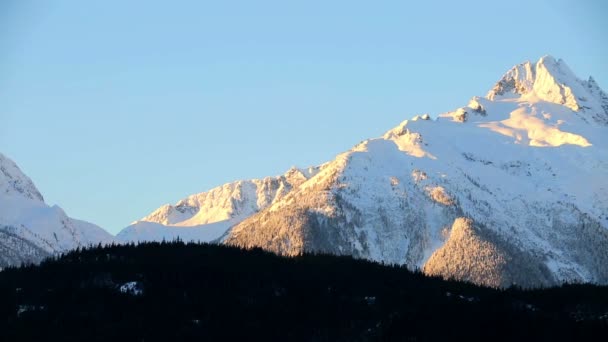 View Snowcapped Tantalus Mountain Tantalus Range Viewpoint Sea Sky Highway — Vídeo de Stock