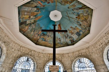 Magellan Haçı, Ferdinand Macellan 'ın 21 Nisan 1521' de Filipinler 'e varması üzerine Ferdinand Macellan' ın emrettiği gibi Portekizli ve İspanyol kaşifler tarafından dikilmiş bir haç.