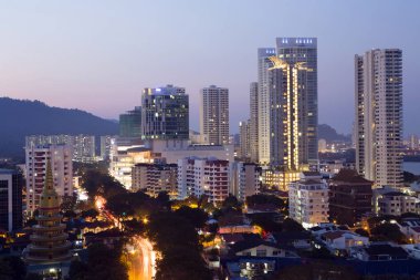 Gurney Drive Georgetown, Penang, Malezya 'da popüler bir sahil gezintisidir. Yol ayrıca Penang 'ın en popüler turizm merkezlerinden biridir. Yiyecek tezgahlarından satılan 