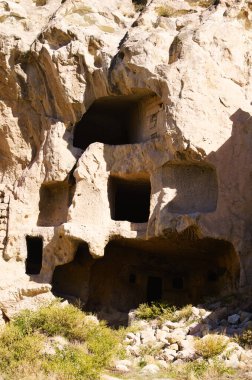 Mağaradaki harabelerin yakın görüntüsü. Kapadokya 'daki Goreme yakınlarındaki antik mağara manzarası. Türkiye 'de popüler seyahat noktası. UNESCO Dünya Mirası Alanı.
