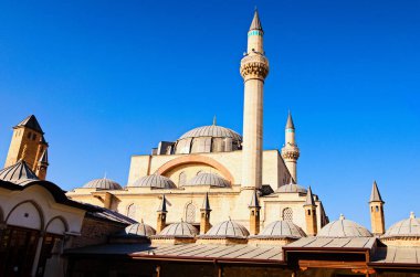 Eski Selimiye Camii 'ne yakın çekim. Bu, klasik Osmanlı mimarisinin en güzel örneklerinden biridir. Konya 'nın önemli simgesi.