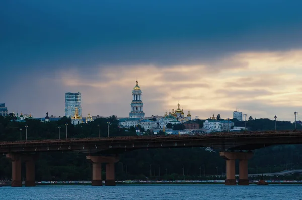 Picturesque View Famous Green Leaves Kyiv Hills Ancient Kyiv Pechersk — Stock fotografie