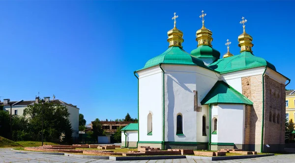 Panoramic Landscape View Ancient Church Saviour Berestovo Portion Walls Cleaned — ストック写真